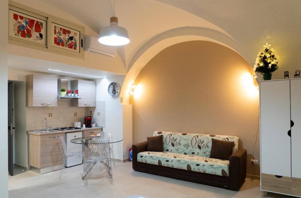 Ad Un Passo Dal Centro Apartment คาตาเนีย ภายนอก รูปภาพ